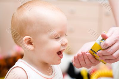 Mother get water to son