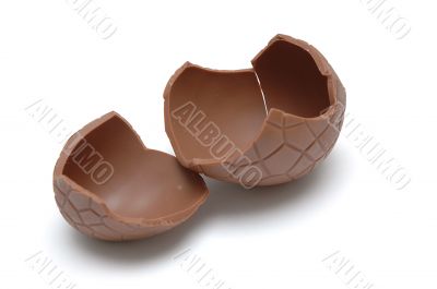 Chocolate Egg (cracked)