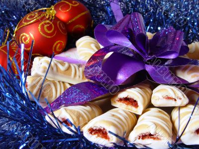 close-up cookies with violet bow