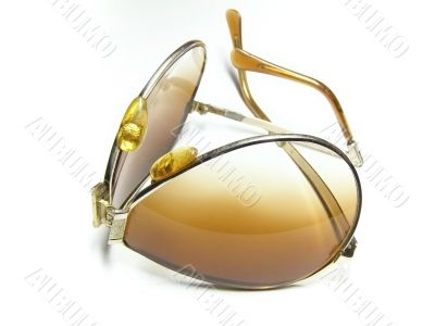 portative sun-glasses