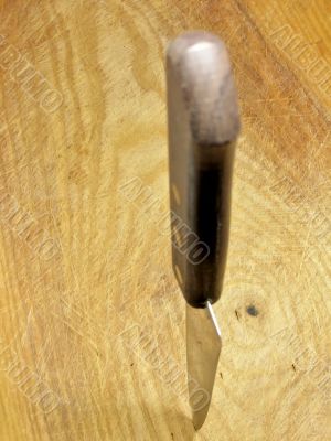 Knife in plank