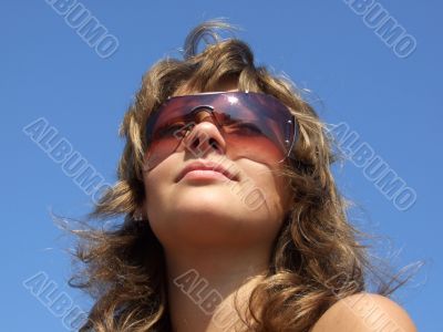 portrait of the girl in sunglasses