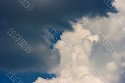 Cloudes