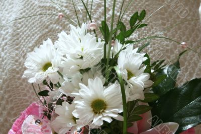 White flowers on the pillow
