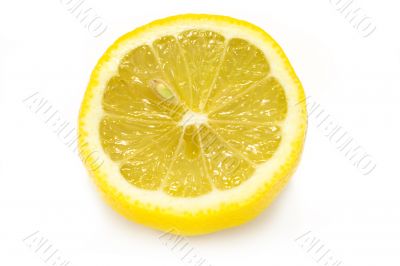 Fresh half-cut lemon