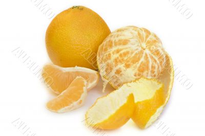 Naked and dressed - still lfe with tangerines