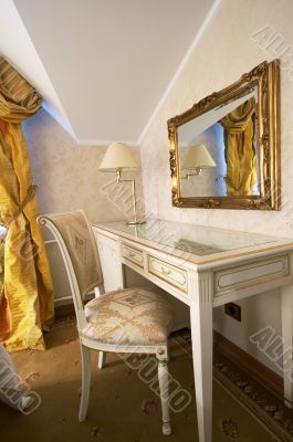Table, mirror and chair