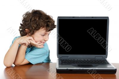 Child whit laptop