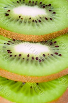 Kiwi slices.