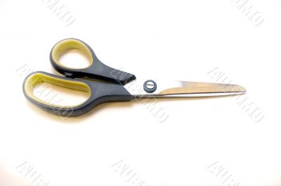 scissors with blackly-yellow pens