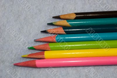 sharpened crayons penсils