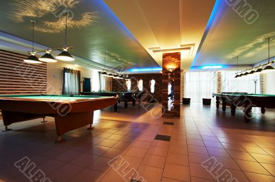 Room for game in billiards