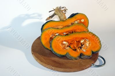 Cutting pumpkin