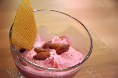 Strawberry icecream