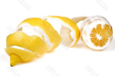Lemon with peel