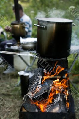 Chargrill with a boiling pot