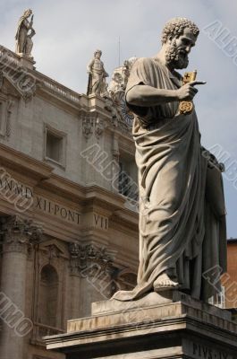 Statue of St. Peter with Keys