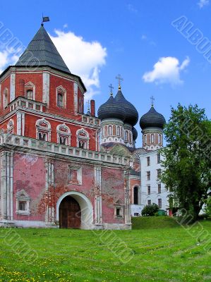 Pokrovskiy is the cathedral