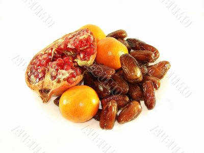 pomegranate tangerines dates