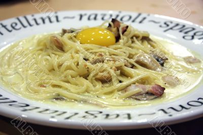 Spaghetti carbonara