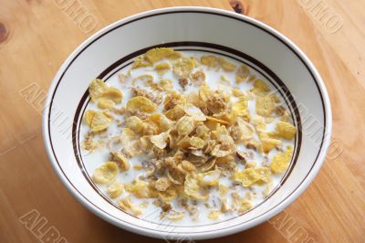 Corn flakes in milk