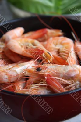 Whole cooked prawns
