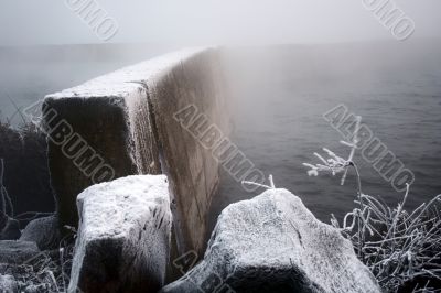wall disapearing in fog