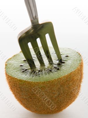 Kiwi and fork