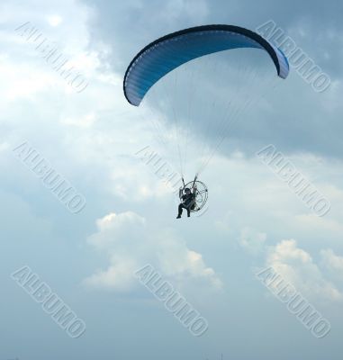  parachuter.