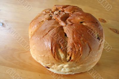 Nut and raisin bread