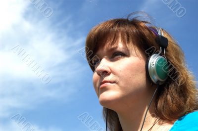 girl and sound
