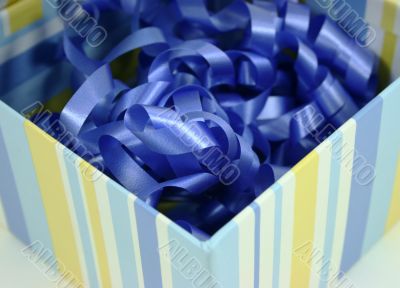 Curly Ribbon Striped Box