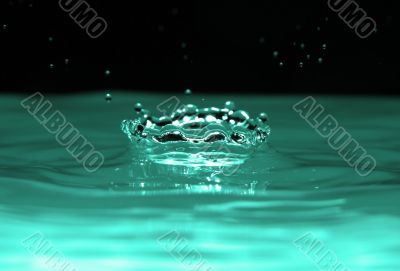 Water crown