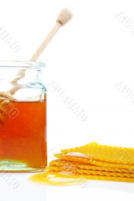 Honey jar and honeycomb