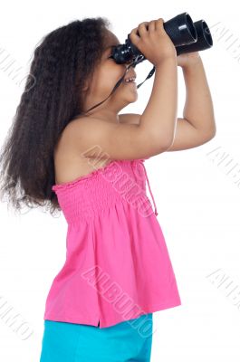 girl looking throuth the binoculars