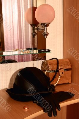 mirror lamp and womens hat