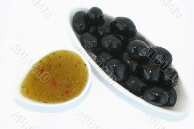 Olives and sauce