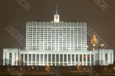 White house in the night