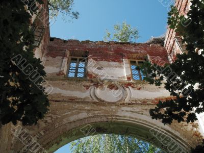 ruin windows, sky and stork