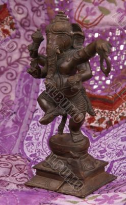 Bronze Ganesha dancing