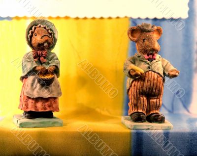 Statuettes