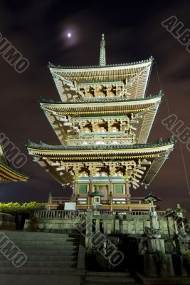 Kiyomizudera pagoda