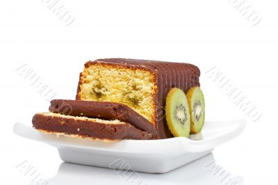 Slices of cake with kiwi
