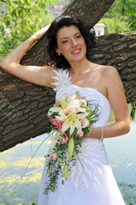 bride with lily flowers