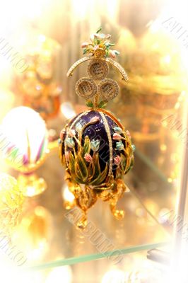 Egg and frame for the photo