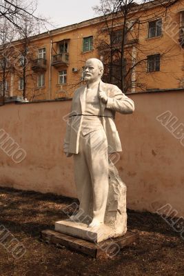 Monument to Lenin in Kazan museum.