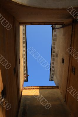 The sky between walls.
