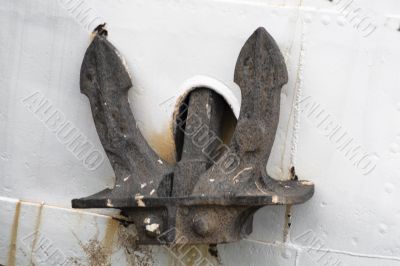 Iron anchor
