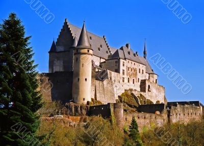 medieval castle Vianuen