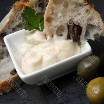 Olives, Bread and Allioli.